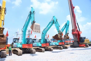 Khởi công cao tốc vành đai 4 Hà Nội hơn 56.290 tỉ đồng