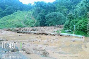 Khẩn cấp đưa rọ thép từ miền Nam ra miền Trung để bảo vệ công trình giao thông