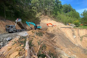 Nhanh chóng giải cứu Quốc lộ 27C và Quốc lộ 20, đường lên Đà Lạt sắp thông xe
