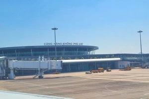 Đề nghị phối hợp đưa đường băng số 2 sân bay Phù Cát vào khai thác từ tháng 6