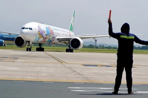 Cục Hàng không đề nghị phối hợp duy trì nguồn cung nhiên liệu bay