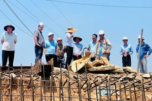 Doanh nghiệp gặp khó vì giá vật liệu tăng, Cục Đường bộ nói chưa thể điều chỉnh hợp đồng