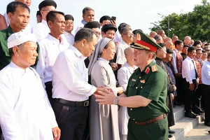 Đề xuất tăng nhiều mức hỗ trợ cho người có uy tín vùng dân tộc thiểu số