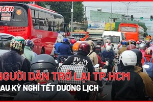 Video: Người dân trở lại TP.HCM sau kỳ nghỉ Tết Dương lịch