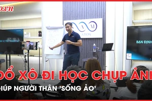 Đổ xô đi học chụp ảnh bằng điện thoại để người thân, người yêu ‘sống ảo’ thành công