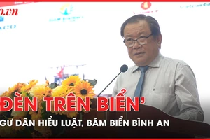 TBT báo Pháp Luật TP.HCM: Mong ngư dân Khánh Hòa hiểu luật, vươn khơi, bám biển bình an