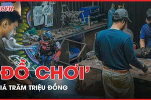 'Hô biến' linh kiện xe cũ thành đồ chơi giá trăm triệu đồng