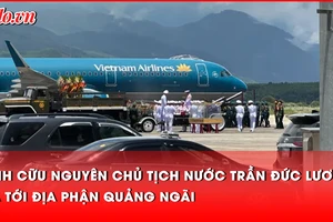 Đang đưa linh cữu nguyên Chủ tịch nước Trần Đức Lương về quê nhà Phổ Khánh