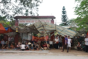 Vụ gây rối, ngăn học sinh đến trường: Khởi tố hai bị can