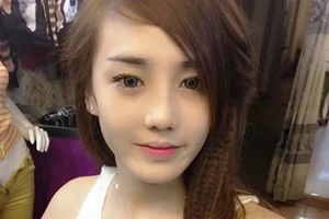 Tạm giữ hotgirl tuyển gái mại dâm dưới 20 tuổi đi khách