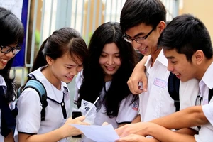 Thủ tướng: Đổi mới thi phải thuận lợi nhất cho người dân