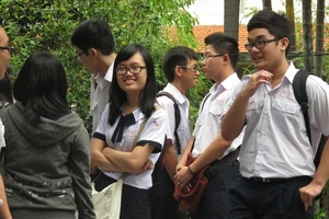 Kỳ thi THPT quốc gia: Lo lắng trước đề thi “2 trong 1”