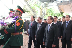 Tổng Bí thư, Thủ tướng, PTT Nguyễn Xuân Phúc viếng ông Nguyễn Bá Thanh