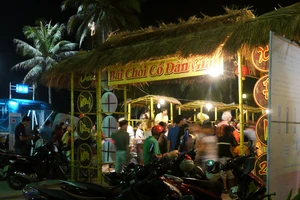  Ngày xuân đi xem bài chòi cổ dân gian