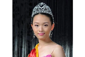 Bắt khẩn cấp hoa hậu bị tố lừa đảo hơn 16 tỉ đồng