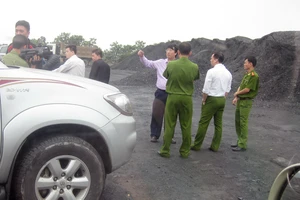 Công an vào cuộc vụ chôn giấu hàng chục nghìn tấn than