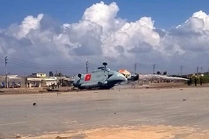 Trực thăng rơi gãy đuôi tại đảo Phú Quý, nhiều người bị thương 