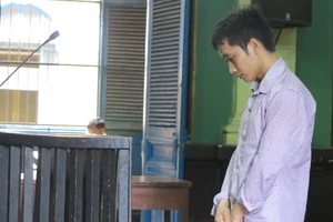 Ghen cuồng, tạt axit người mình yêu khiến 6 người khác liên lụy 