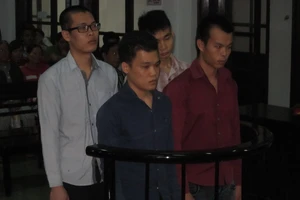 Bị chém suýt chết vì xông ra can hai nhóm đánh nhau