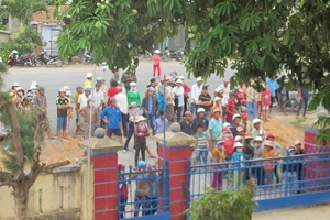 Chết tại trụ sở xã khi đang khiếu nại bồi thường