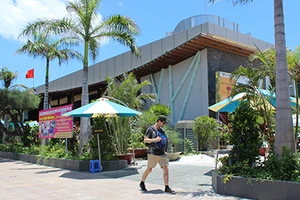 Sẽ phá bỏ E-land Four Seasons để xây lại