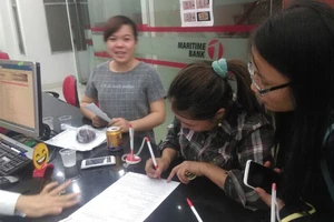 Gửi tiền rách của chị Hồng ve chai ra nước ngoài giám định, thu đổi