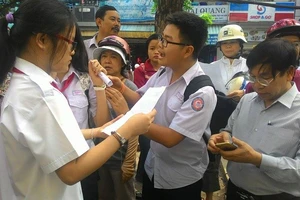 Khác biệt giữa đề thi Văn lớp 10 ở Hà Nội và TP.HCM 