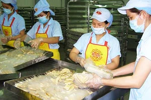 Định danh ấu trùng lạ trong thực phẩm chay