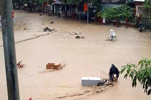 Ba người chết, sạt lở đất nghiêm trọng ở các tỉnh phía Bắc 