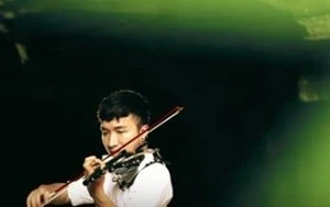 Sự thật chàng trai chơi violon trong hang Én và Sơn Đoòng