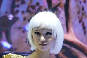 Ngắm xế xịn và chân dài tại Việt Nam Motor Show 2015