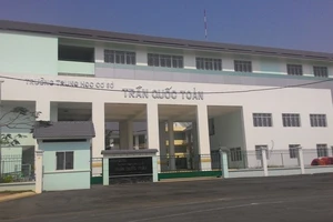 Trường THCS tiếp tục bị bỏ hoang chờ... học sinh