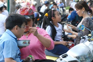 Thà làm ‘nô lệ’ cho con!