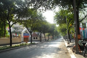 Phố Sài Gòn vắng...