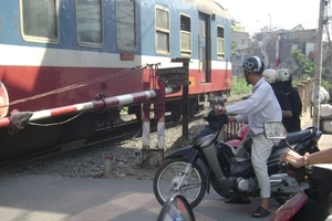 Từ ngày 15-4, thí điểm chạy tàu ngoại ô Sài Gòn - Dĩ An