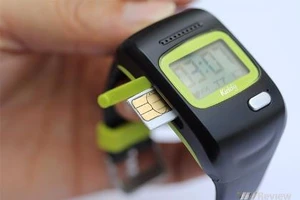 Đình chỉ nam sinh mang đồng hồ thông minh vào phòng thi 