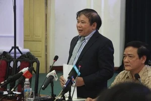 Bộ GD&ĐT họp báo: Chậm nhất 20-7 phải chấm thi xong 