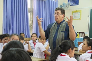 Toàn cảnh việc dạy 6 ngoại ngữ tại TP.HCM