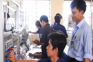 Hơn 500 trường CĐ, TCN chuyển về Bộ LĐTBXH như thế nào?