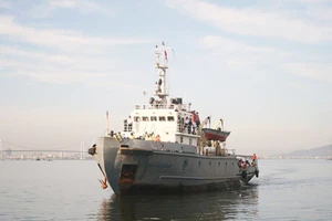 Tàu chết máy trôi trên biển Hoàng Sa đã 6 ngày 