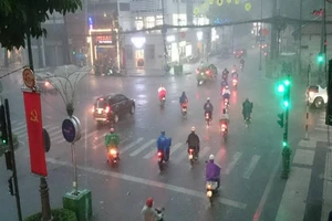 TP.HCM bất ngờ đón 'mưa xuân' chiều mùng 6 Tết 