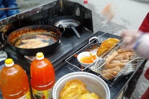 Chỉ 28% cơ sở thức ăn đường phố quận 1 đạt chuẩn VSATTP