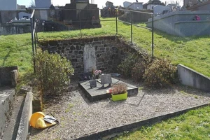 Ngậm ngùi thăm mộ Nam Phương hoàng hậu