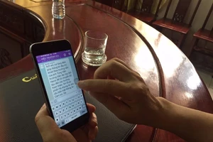 Thứ trưởng Bộ GD&ĐT dùng Viber điều hành thi tốt nghiệp