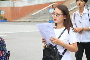 Kết thúc ngày thi thứ 2: Hai cán bộ coi thi vi phạm 