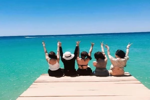 'Check in' ngay hoang đảo đẹp khó tin ở Quy Nhơn