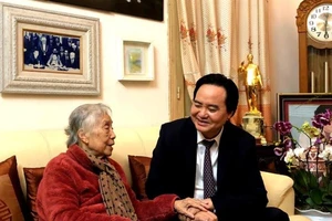 Mong mỏi của bà Nguyễn Thị Bình gửi gắm Bộ trưởng Nhạ