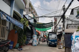 Sở Thùng, xóm cờ bạc thay da đổi thịt