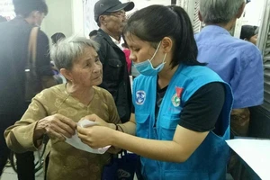 Đi bệnh viện giờ khỏi lo vì đã có người tiếp sức!