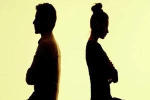 Chết điếng khi chồng có con với ôsin chỉ vì ‘khát’ con trai